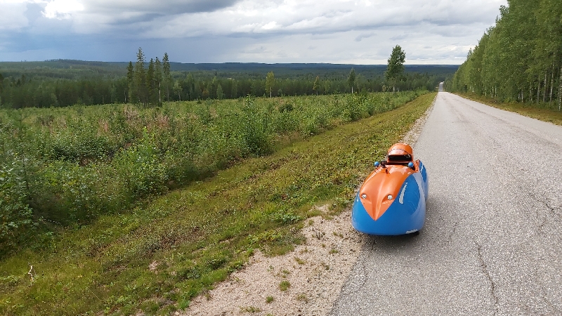 Kuva puolesta välistä mäkeä. 100  m ylöspäin noustaan kerralla. Kesti 20 min päästä ylös.