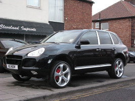 Porsche-Cayenne-Turbo-2007.jpg