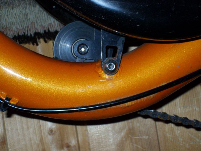 20160308-123237.jpg (135.83 KiB) Katsottu 5849 kertaa satulan kiinnitys