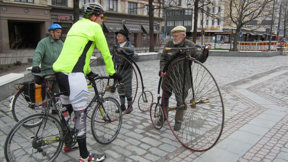 Vanhavelot.jpg (434.67 KiB) Katsottu 9145 kertaa Kuinkahan helppo näillä on ajaa ?