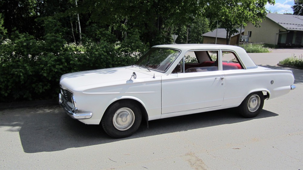 Plymouth Valiant. Nyky autot tuskin ovat liikenteessä 60 vuoden ikäisenä.