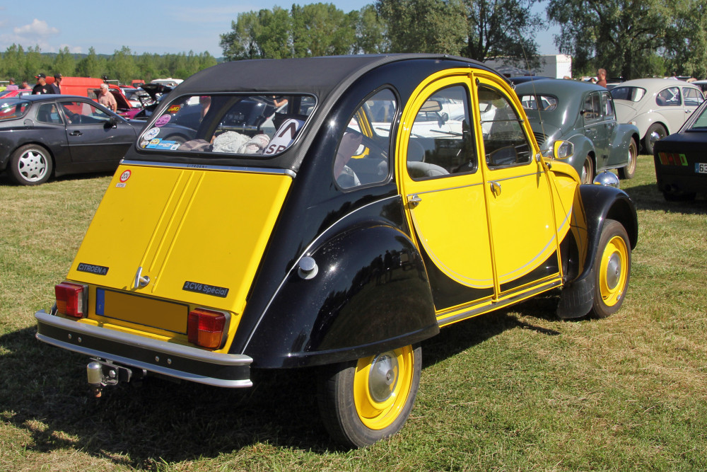 2cv_charleston_jaune_et_noir_c.jpg