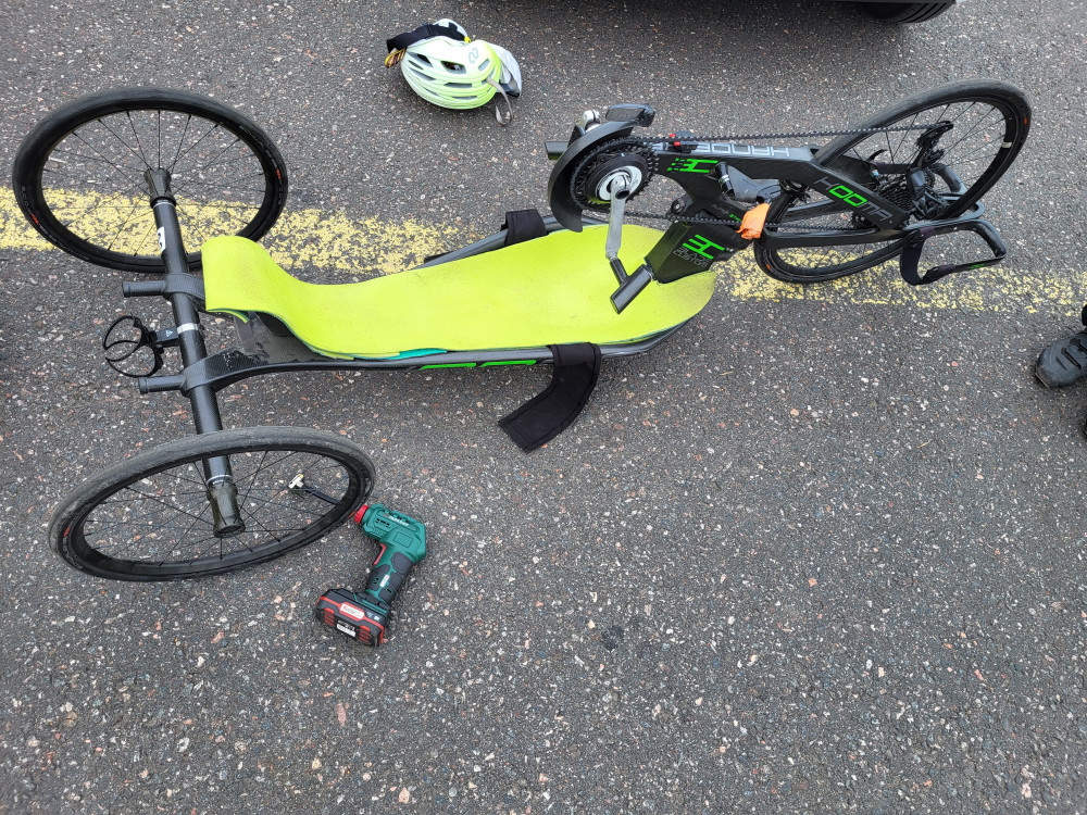 Käsipyörä.jpg (2.45 MiB) Katsottu 15504 kertaa Kovaa kulkee tämäkin