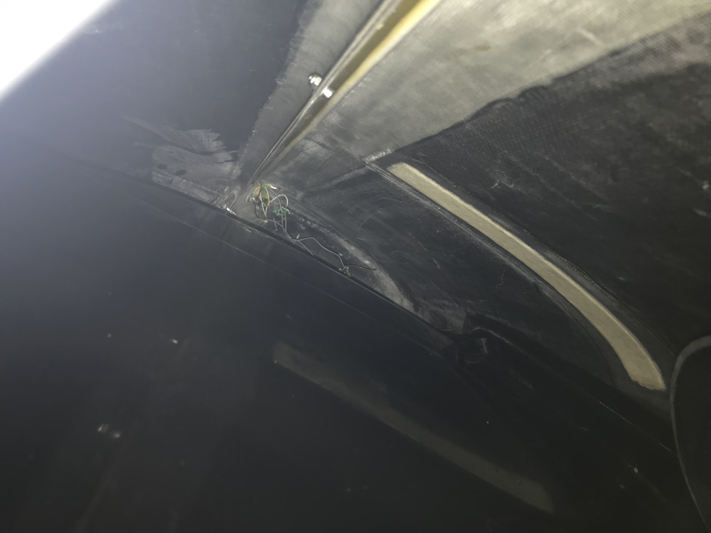 FAA1FC1C-31A9-4EC9-83A5-44F3FA961A3D.jpeg (1.26 MiB) Katsottu 18688 kertaa Puuttuva valo roikkuu kinnerin takaosassa