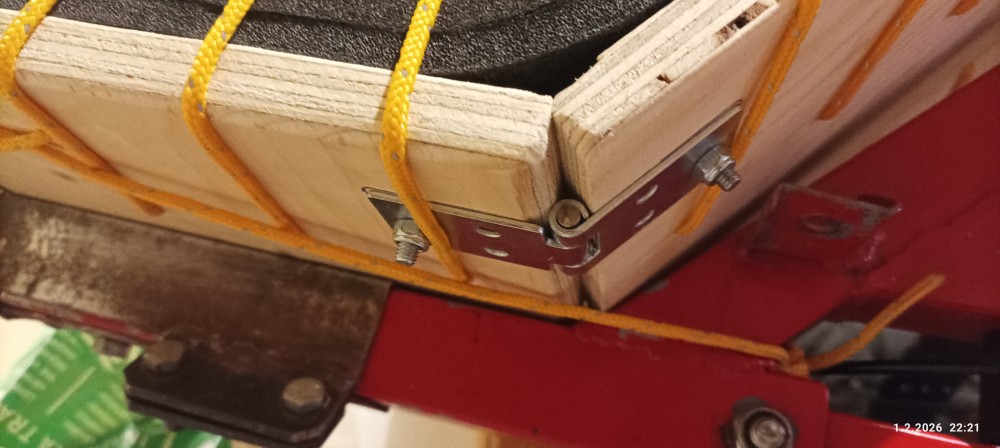 IMG_20260201_222113.jpg (741.28 KiB) Katsottu 74 kertaa saranakiinitys että säätöki onnistuis