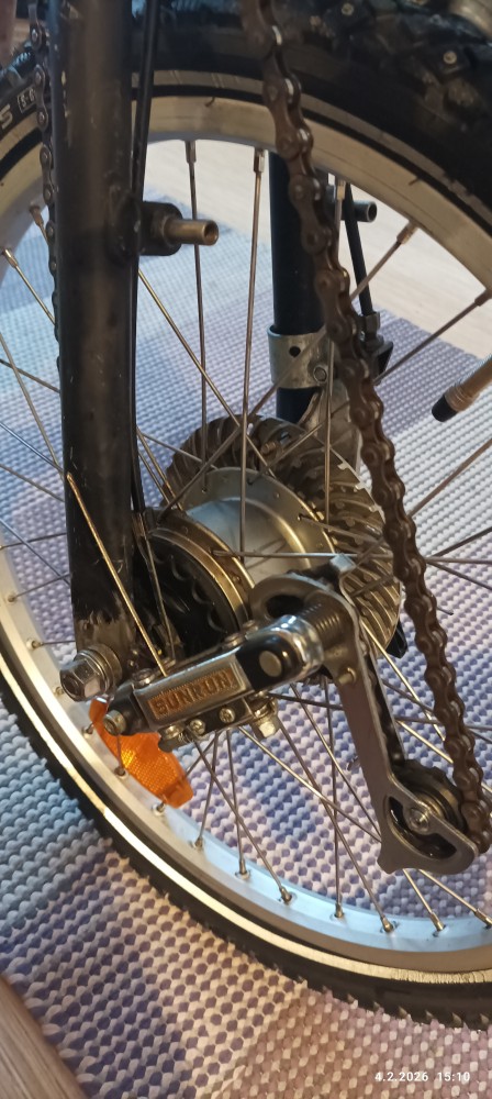 IMG_20260204_151023.jpg (651.23 KiB) Katsottu 39 kertaa alkuperäne vaihteen ratas 18 vaihdettu 21 myös kevei kettinkijousi mitä löyty lisätty