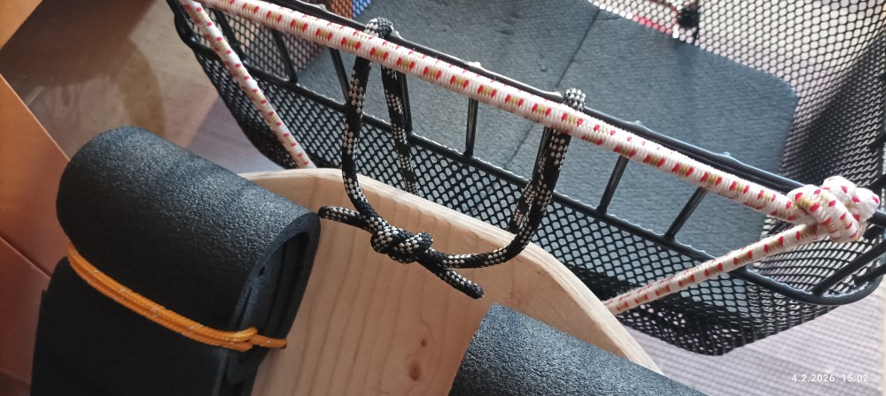IMG_20260204_150218.jpg (680.45 KiB) Katsottu 40 kertaa sopivan kokone lenkki nosteluun korin edes toimii talvellaki hanskoje kans