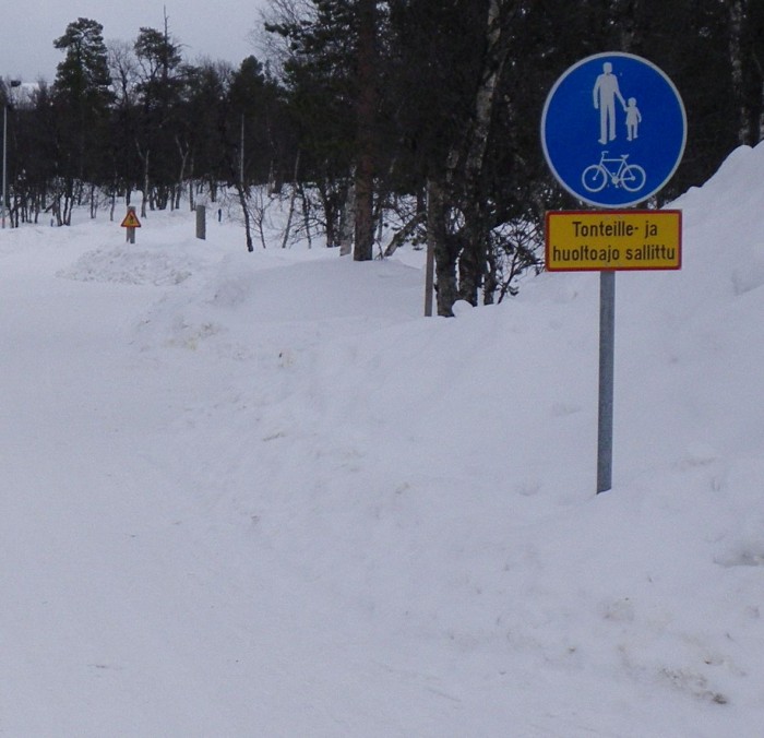 Pyörätiellä EI voi sallia moottoriliikennettä kuin mopoille